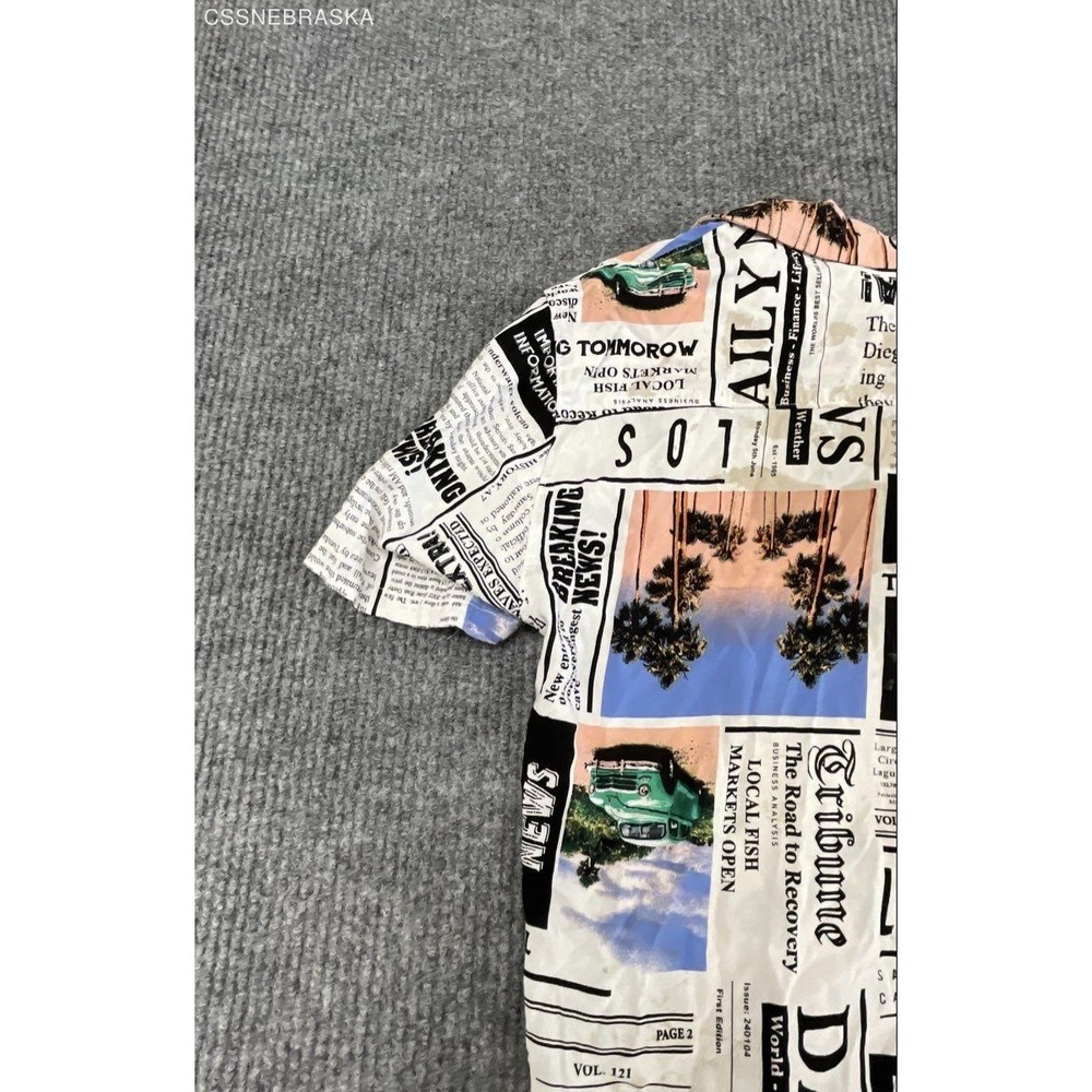 No Boundaries Men's Newspaper Print Rayon Button Down Shirt Palm Tree Car Sz M - Picture 9 of 10